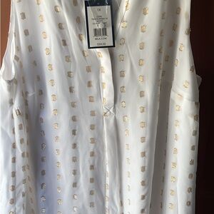 Belk White and Gold Patterned Blouse